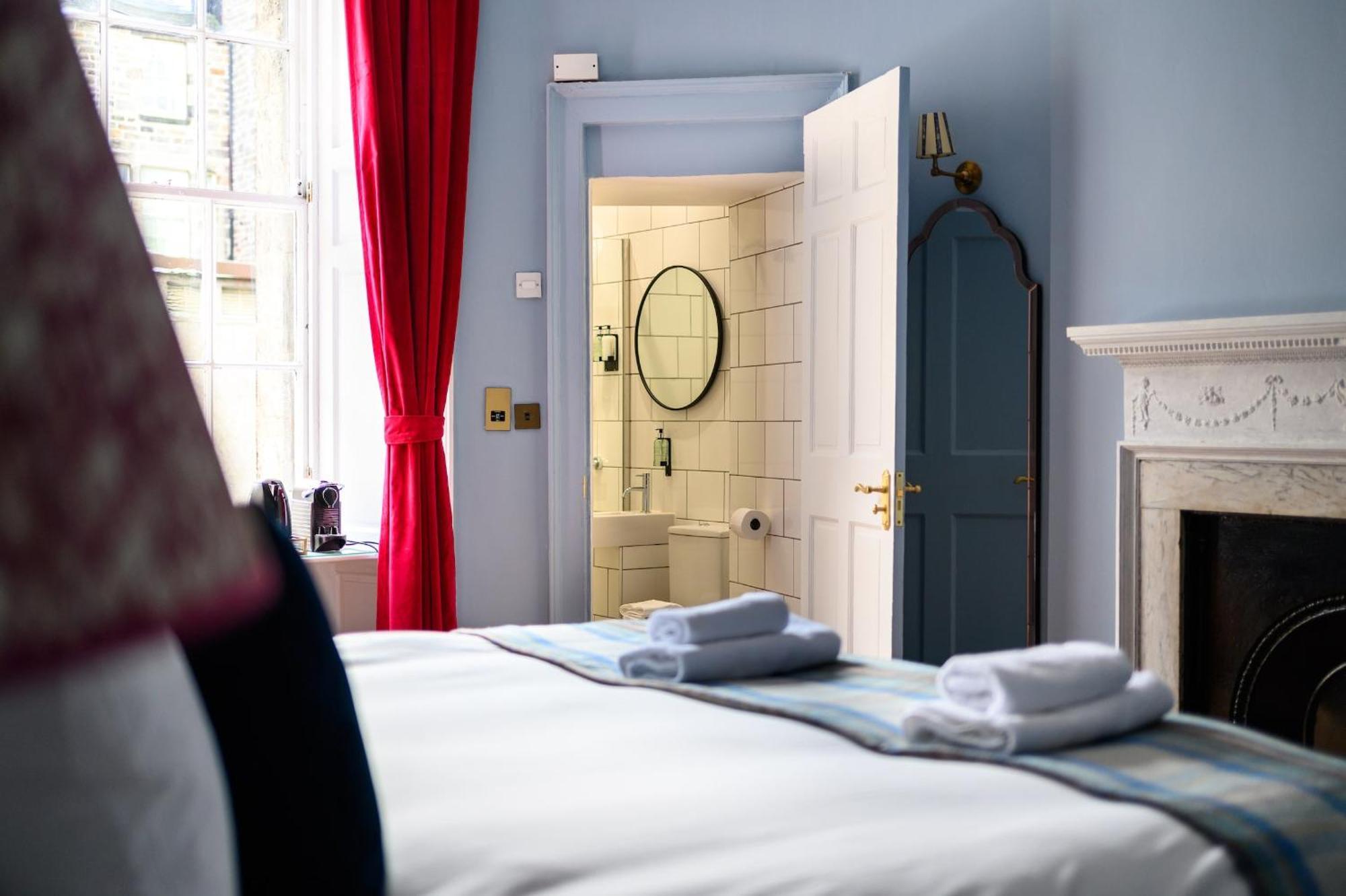 Queen Charlotte Guesthouse Edinburgh Bagian luar foto